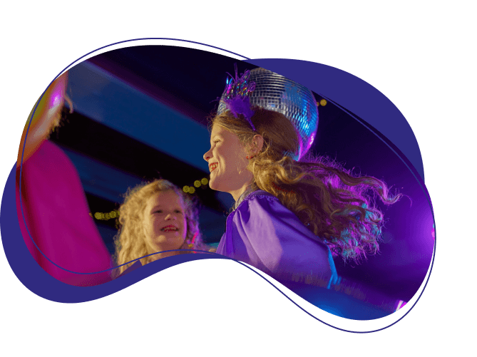 Kinder feiern eine Lichterparty